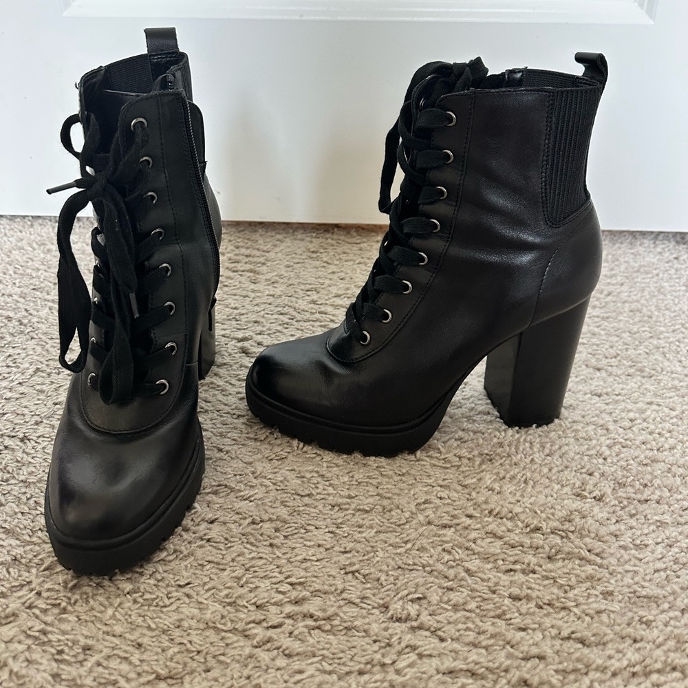 Steve madden boots.